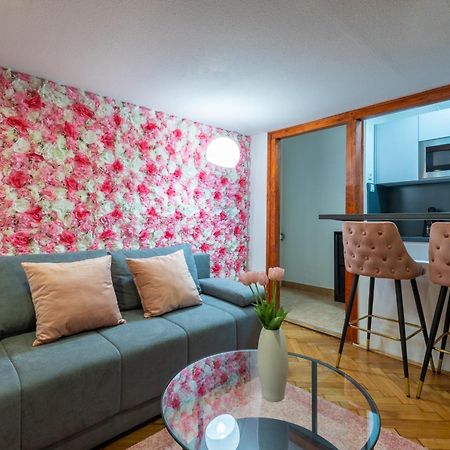 Rose Garden Apartment Budapest Esterno foto